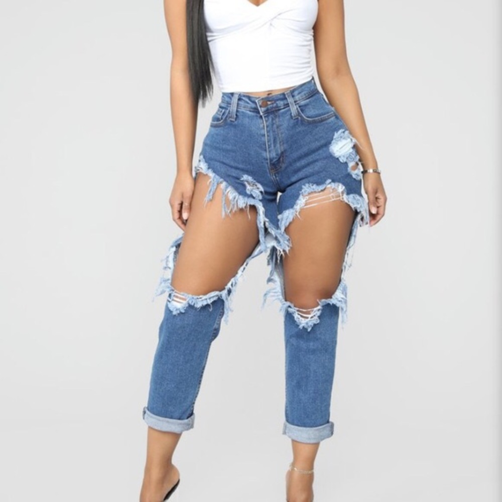 FashionNova- Top Of My Game Distressed Jeans